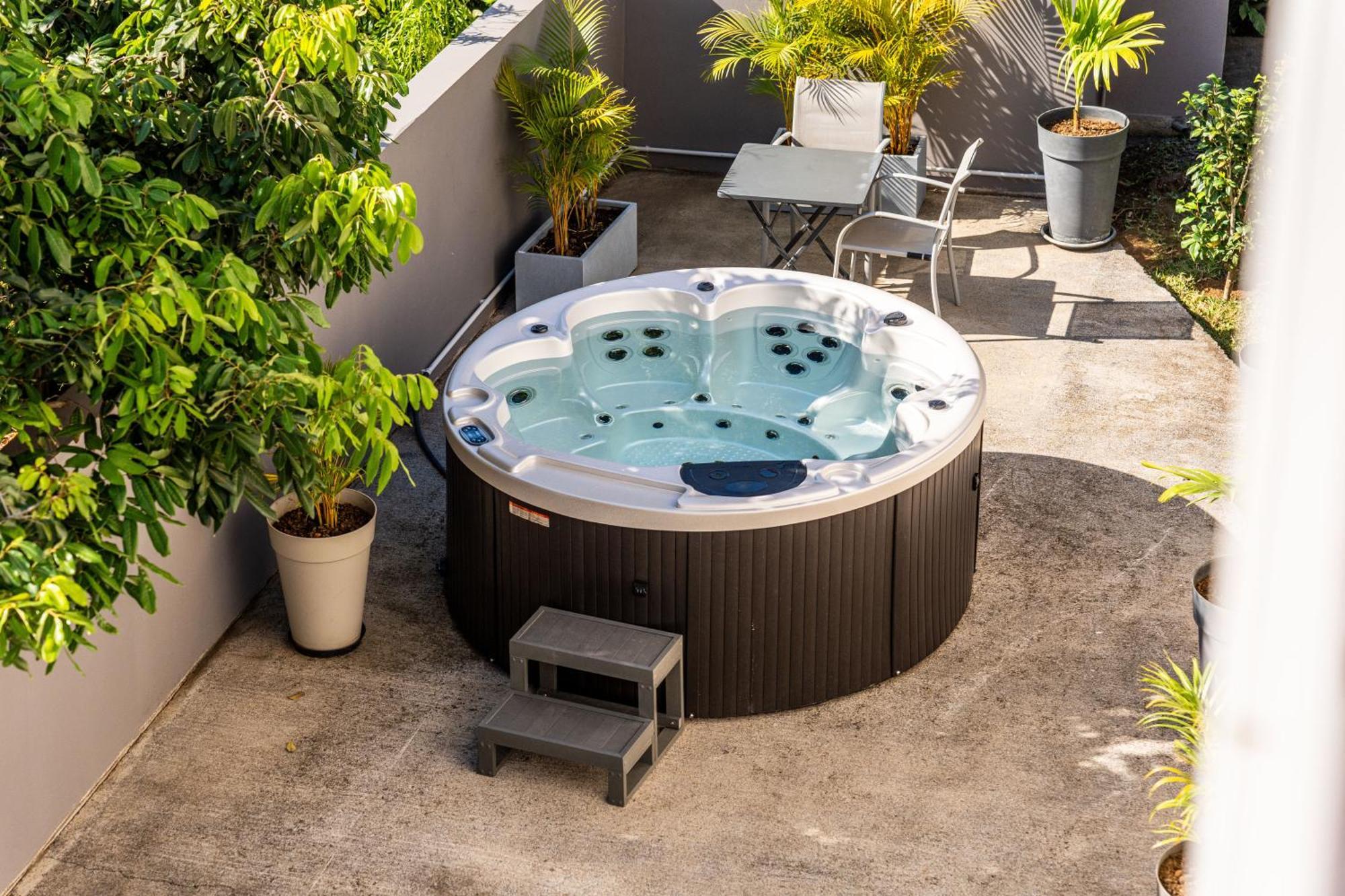 Villa Et Grand Jacuzzi Six Personnes, En Pleine Nature Saint-Joseph Bagian luar foto